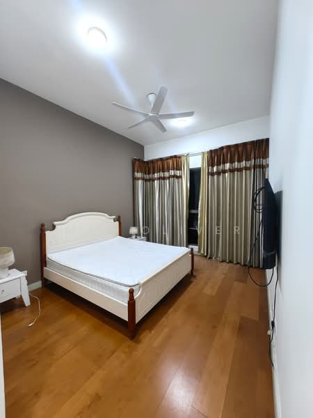 Condominium for Sale at KM1 East - Mak Oliver - Bedroom - PropertyGuru.com.my