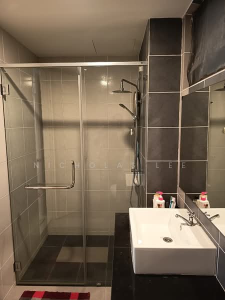 Kondominium untuk Dijual di Upper East @ Tiger Lane - Nicholas Lee - Bathroom - PropertyGuru.com.my