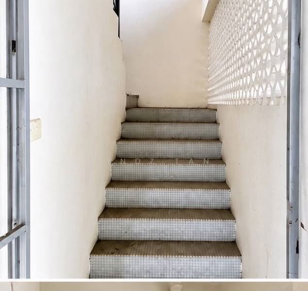 Tanah Komersial untuk Disewa di Taman Nong Chik (Johor Bahru) - Wyndz Tan - Corridor - PropertyGuru.com.my