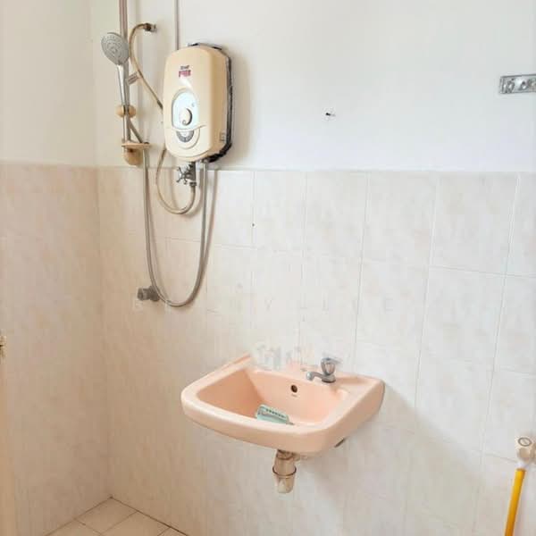 Pangsapuri untuk Disewa di Sri Ria Apartments - Benny Lee - PropertyGuru.com.my