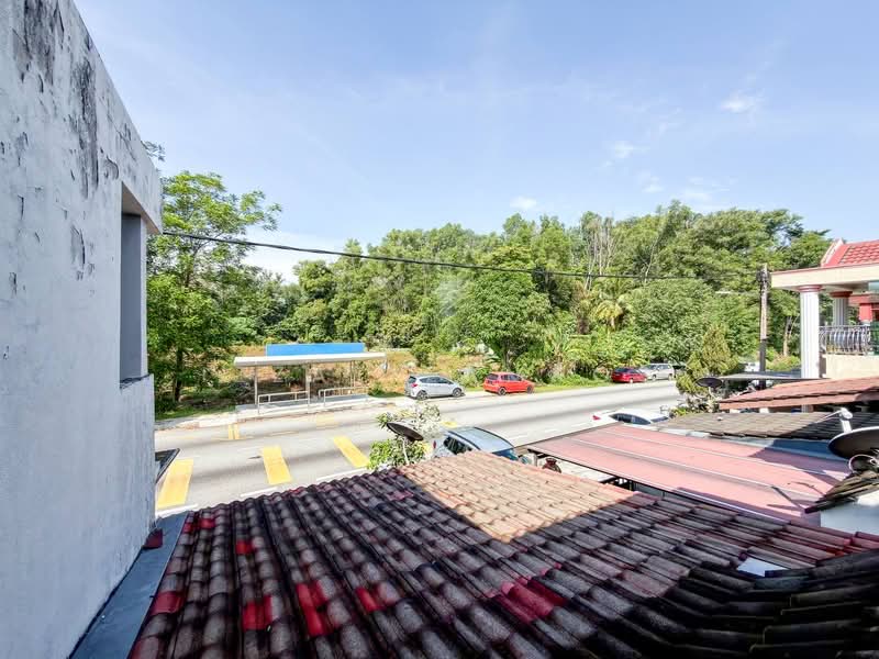 2-storey Terraced House for Sale in Batu Caves (Selangor) - Izzat Zamros - PropertyGuru.com.my