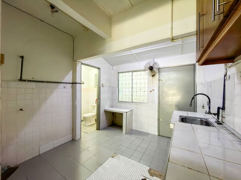 2-storey Terraced House for Sale in Batu Caves (Selangor) - Izzat Zamros - PropertyGuru.com.my