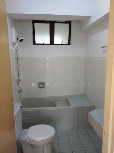 Kondominium untuk Dijual di Sri Pelangi Condominiums - Vincent Goh - Bathroom - PropertyGuru.com.my