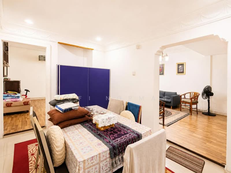 2-storey Terraced House for Sale in Bandar Baru Uda (Tampoi) - Sufi Norman - Dining Room - PropertyGuru.com.my