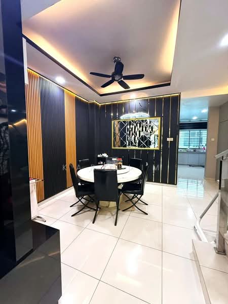 Rumah Teres 2 Tingkat untuk Dijual di Taman Dato' Chellam (Ulu Tiram) - Karl Lim - Dining Room - PropertyGuru.com.my