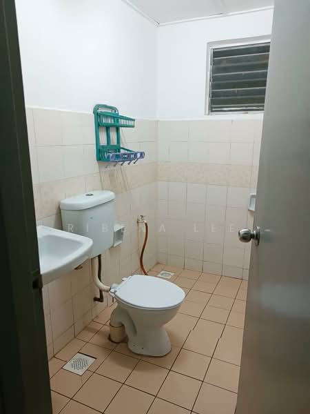 Apartment for Rent at Pangsapuri Seri Meranti - Ribena Lee - Bathroom - PropertyGuru.com.my