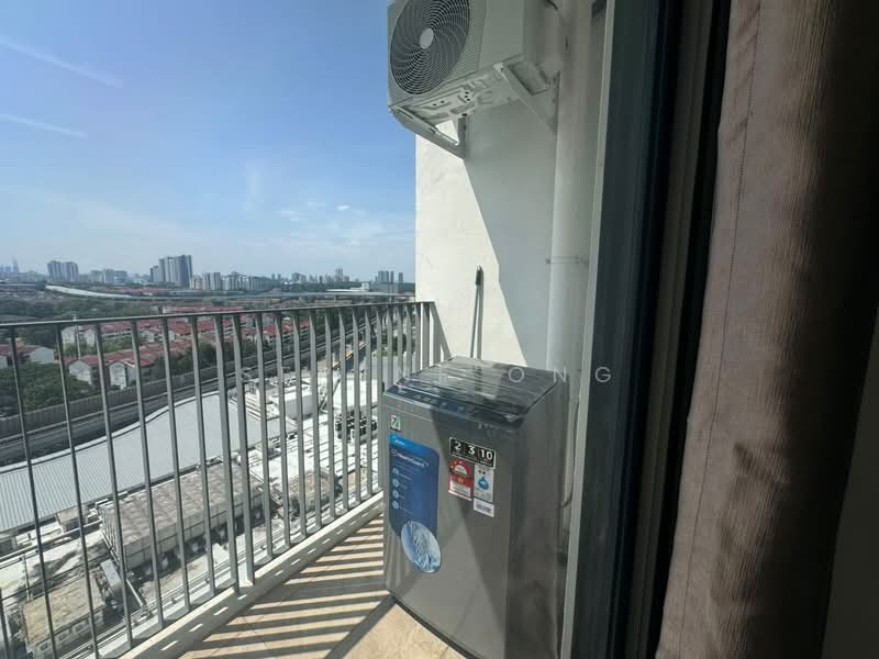 Servis Apartment untuk Disewa di Emporis - Serene Ong - Balcony - PropertyGuru.com.my