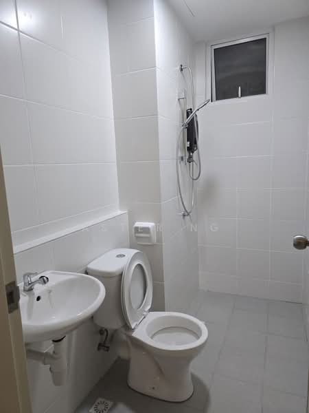 Flat for Rent at IDEAL RESIDENCY - Aster Ng - Bathroom - PropertyGuru.com.my