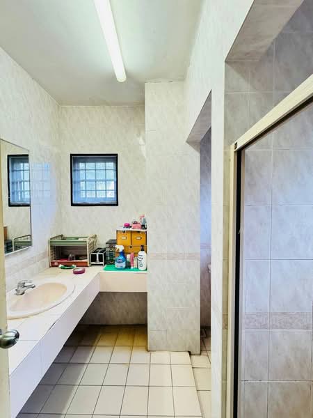 2-storey Terraced House for Sale in Bukit Jelutong (Shah Alam) - Hazeman Omar - Bathroom - PropertyGuru.com.my