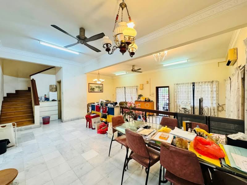 2-storey Terraced House for Sale in Bukit Jelutong (Shah Alam) - Hazeman Omar - Living Room - PropertyGuru.com.my