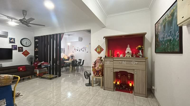2.5-storey Terraced House for Sale in Taman Gaya (Ulu Tiram) - Jennifer Ng - Living Room - PropertyGuru.com.my