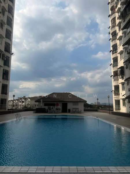 Kondominium untuk Dijual di D'Casa Condominium - Eson Chew - Exterior - PropertyGuru.com.my