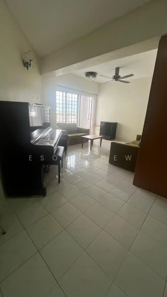 Kondominium untuk Dijual di D'Casa Condominium - Eson Chew - Living Room - PropertyGuru.com.my