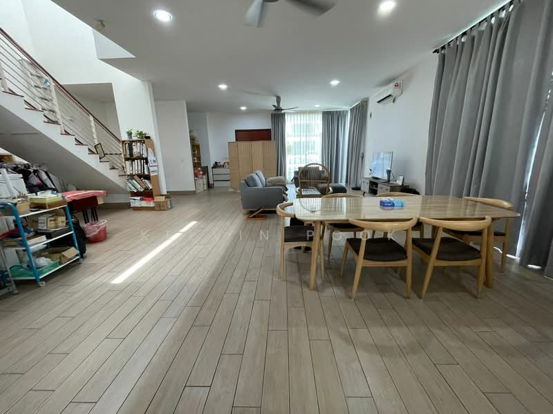 Rumah Berkembar untuk Dijual di Cyberjaya (Selangor) - Kelvin Pook - Living Room - PropertyGuru.com.my