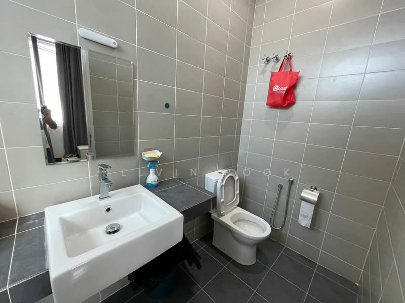 Rumah Berkembar untuk Dijual di Cyberjaya (Selangor) - Kelvin Pook - Bathroom - PropertyGuru.com.my