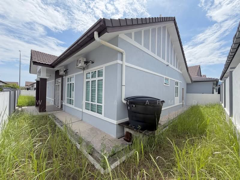 Bungalow for Sale in Taman Bukit Senawang (Senawang) - Wan Azlan Ahmad - PropertyGuru.com.my
