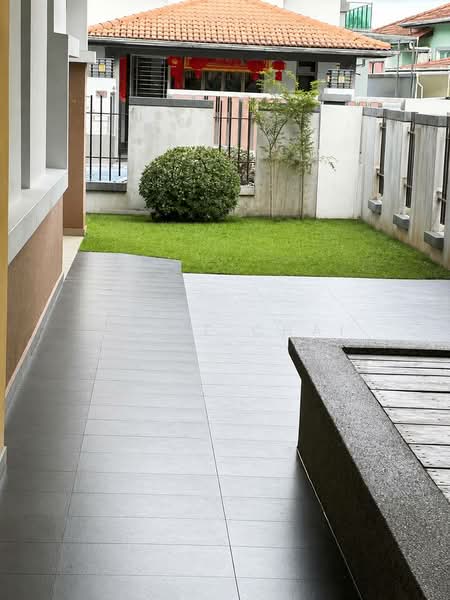Rumah Berkembar untuk Dijual di Bandar Seri Alam (Masai) - Annie Chai - Exterior - PropertyGuru.com.my