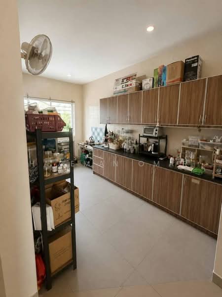Rumah Teres 2 Tingkat untuk Dijual di Bandar Baru Bangi (Selangor) - Hazeman Omar - Kitchen - PropertyGuru.com.my