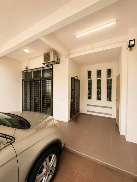 Rumah Teres 2 Tingkat untuk Dijual di Bandar Baru Bangi (Selangor) - Hazeman Omar - Entrance - PropertyGuru.com.my