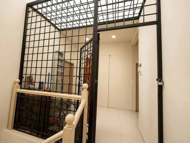 Rumah Teres 2 Tingkat untuk Dijual di Bandar Baru Bangi (Selangor) - Hazeman Omar - Corridor - PropertyGuru.com.my