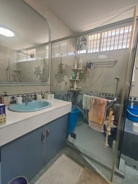 Semi-Detached House for Sale in Taman Desa Wangsa (Batu Maung) - Desmond Lee - Bathroom - PropertyGuru.com.my