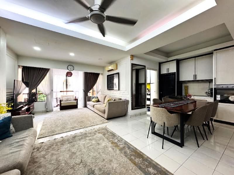 Townhouse for Sale in Ampang (Kuala Lumpur) - Mezzie . - Living Room - PropertyGuru.com.my