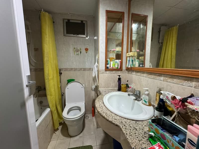 Condominium for Rent at Gold Coast Resort Condominium - Jake Khoo - Bathroom - PropertyGuru.com.my