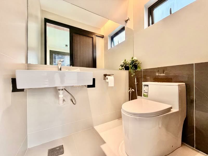 Semi-Detached House for Rent in Taman Tun Dr Ismail (Kuala Lumpur) - Yin Peng . - Bathroom - PropertyGuru.com.my