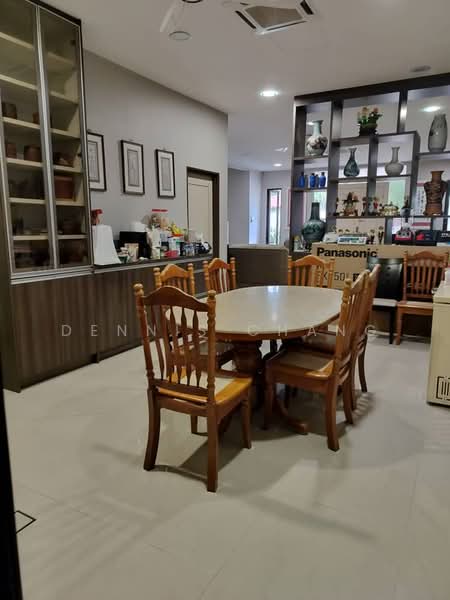 Rumah Berkembar untuk Dijual di Bukit Sungai Long (Kajang) - Dennis Chang - Dining Room - PropertyGuru.com.my