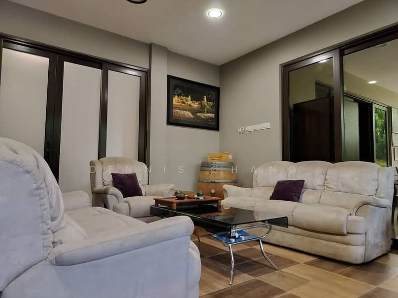Rumah Berkembar untuk Dijual di Bukit Sungai Long (Kajang) - Dennis Chang - Living Room - PropertyGuru.com.my