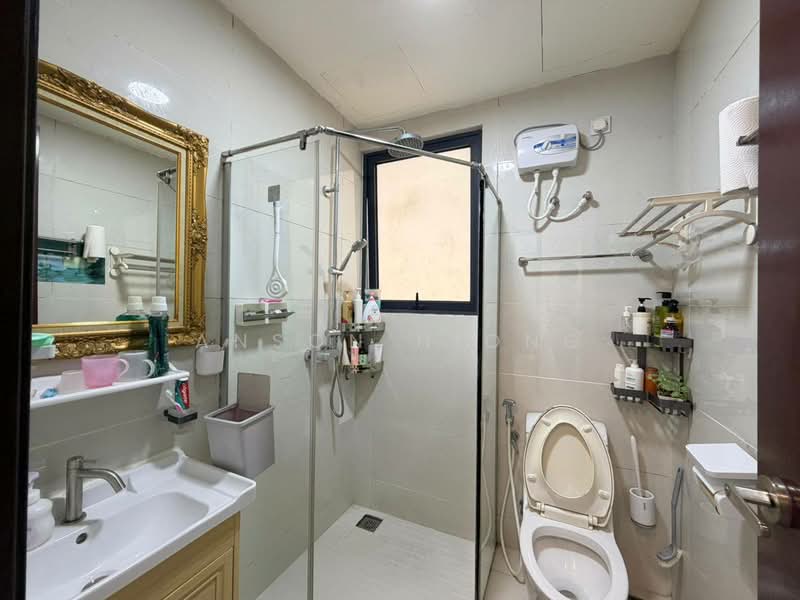 Condominium for Sale at Amberside @ Country Garden Danga Bay - Anson Hiong - Bathroom - PropertyGuru.com.my