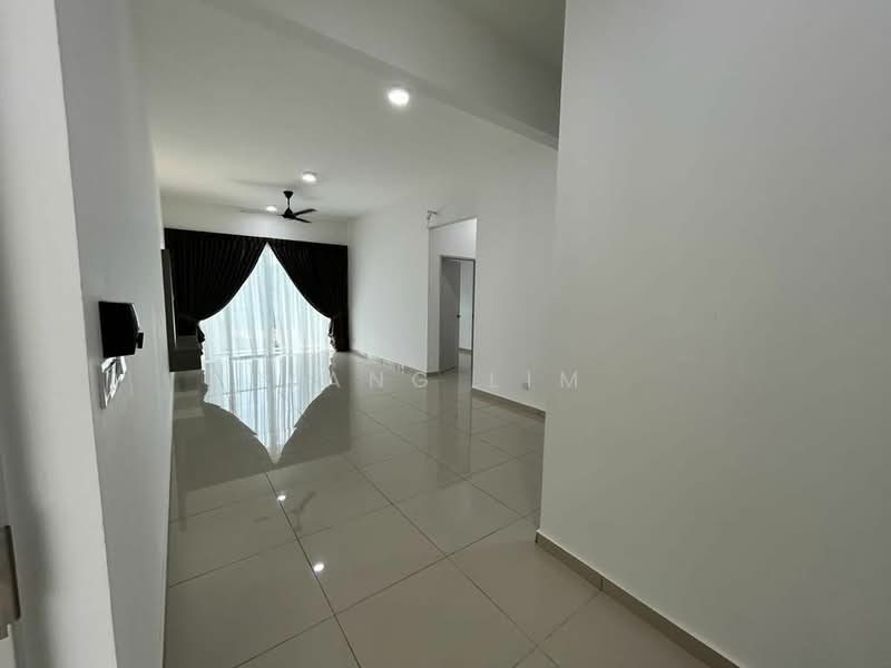 Kondominium untuk Disewa di The Amarene - Yang Lim - Living Room - PropertyGuru.com.my