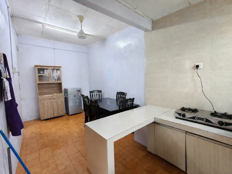 1-storey Terraced House for Sale in Senawang (Negeri Sembilan) - Zairul Asrah Zulkefli - Kitchen - PropertyGuru.com.my
