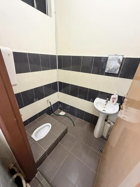 Semi-Detached House for Sale in Dungun (Terengganu) - Muhammad Najmi - Bathroom - PropertyGuru.com.my