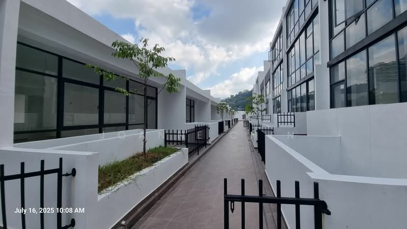 Vila Berkembar untuk Dijual di PJU 8, Damansara Perdana (Petaling Jaya) - Joanne Chen - PropertyGuru.com.my
