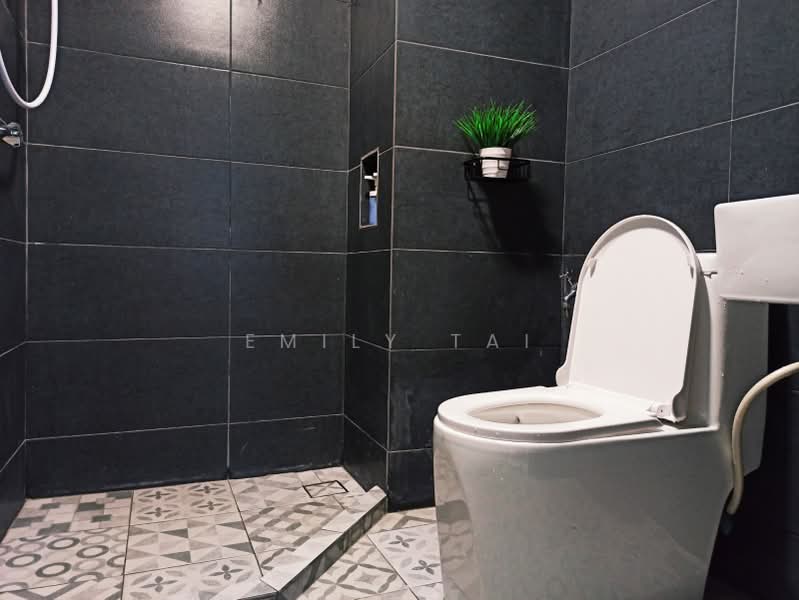 Pangsapuri untuk Dijual di Arena Green - Emily Tai - Bathroom - PropertyGuru.com.my