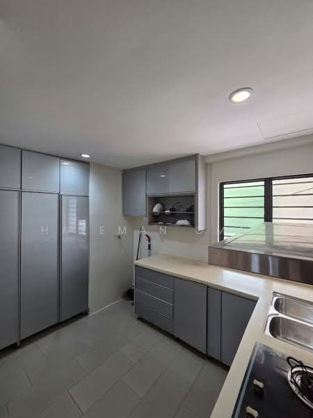 Condominium for Sale at Sri Alam Condominium - Hazeman Omar - Kitchen - PropertyGuru.com.my