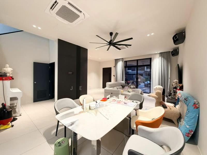 2-storey Terraced House for Sale in Puteri Harbour (Iskandar Puteri (Nusajaya)) - Jess Ow - Living Room - PropertyGuru.com.my