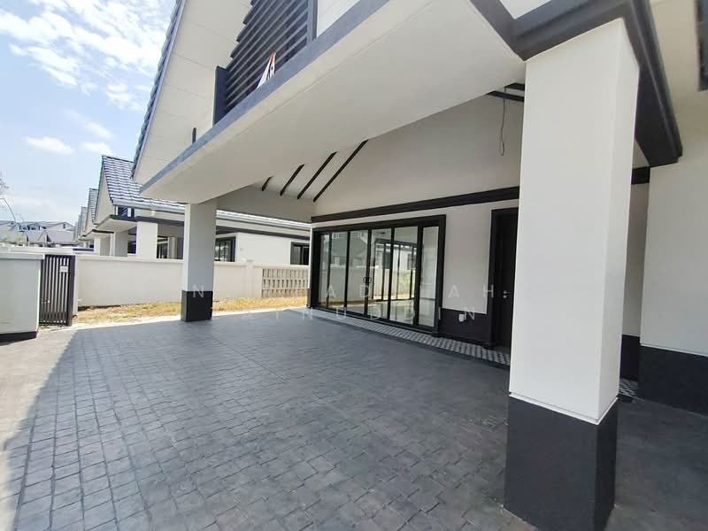 Semi-Detached House for Sale in Shah Alam (Selangor) - NORFADILAH ZAINUDDIN - Exterior - PropertyGuru.com.my