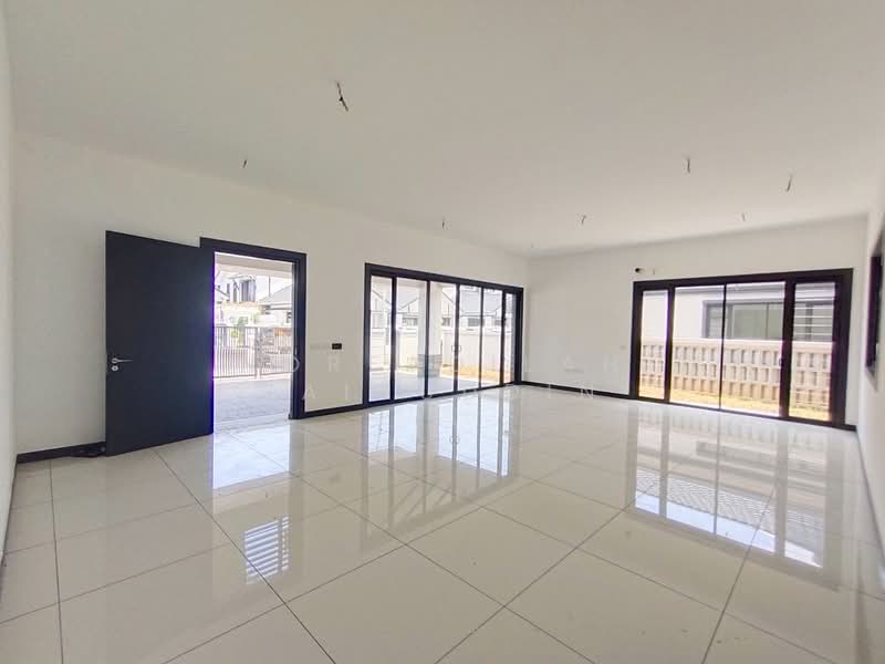 Semi-Detached House for Sale in Shah Alam (Selangor) - NORFADILAH ZAINUDDIN - Living Room - PropertyGuru.com.my