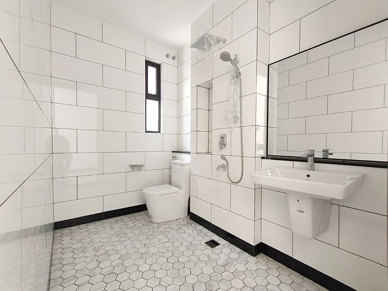 Semi-Detached House for Sale in Shah Alam (Selangor) - NORFADILAH ZAINUDDIN - Bathroom - PropertyGuru.com.my