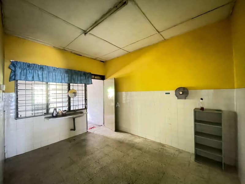 1-storey Terraced House for Sale in Taman Jaya (Kapar) - Wan Azlan Ahmad - PropertyGuru.com.my