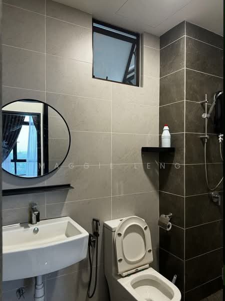 Servis Apartment untuk Dijual di Twin Tower Residence - Maggie Leng - Bathroom - PropertyGuru.com.my