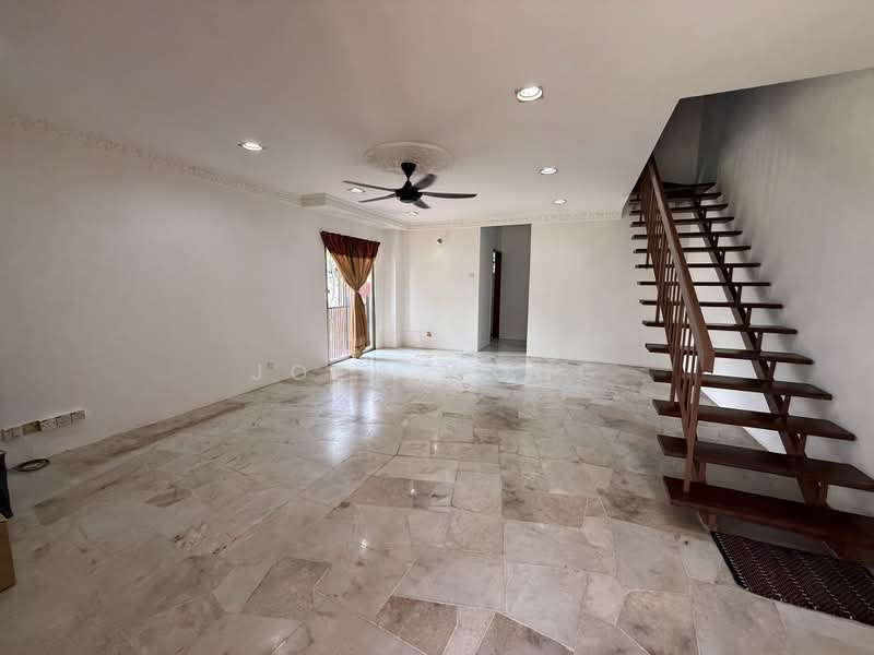 Rumah Teres 2 Tingkat untuk Disewa di Saujana Puchong (Puchong) - Joey Wong - Living Room - PropertyGuru.com.my