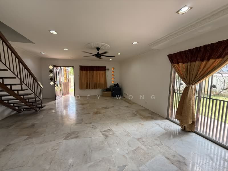 Rumah Teres 2 Tingkat untuk Disewa di Saujana Puchong (Puchong) - Joey Wong - Living Room - PropertyGuru.com.my