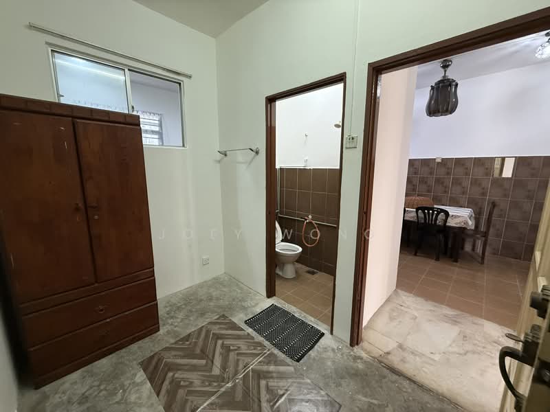 Rumah Teres 2 Tingkat untuk Disewa di Saujana Puchong (Puchong) - Joey Wong - Bathroom - PropertyGuru.com.my