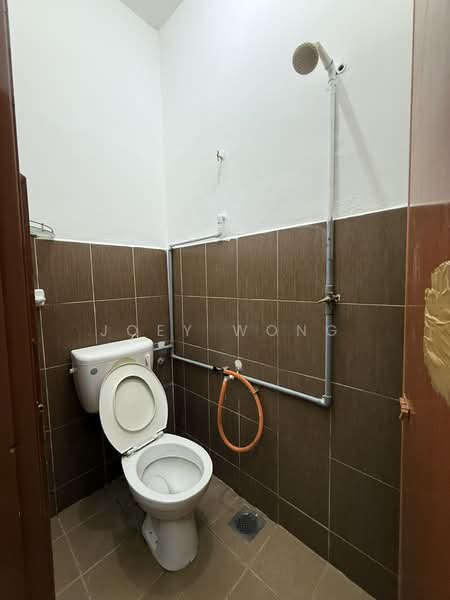 Rumah Teres 2 Tingkat untuk Disewa di Saujana Puchong (Puchong) - Joey Wong - Bathroom - PropertyGuru.com.my
