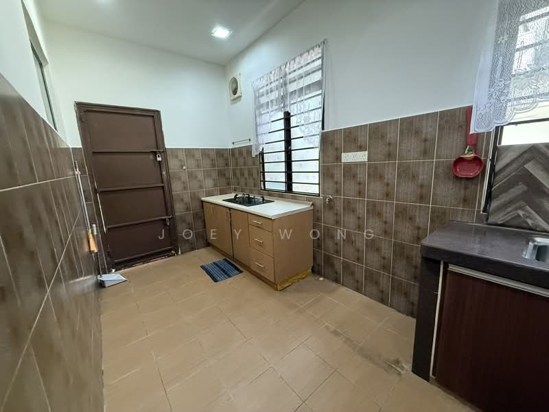Rumah Teres 2 Tingkat untuk Disewa di Saujana Puchong (Puchong) - Joey Wong - Kitchen - PropertyGuru.com.my