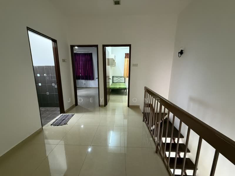 Rumah Teres 2 Tingkat untuk Disewa di Saujana Puchong (Puchong) - Joey Wong - Corridor - PropertyGuru.com.my