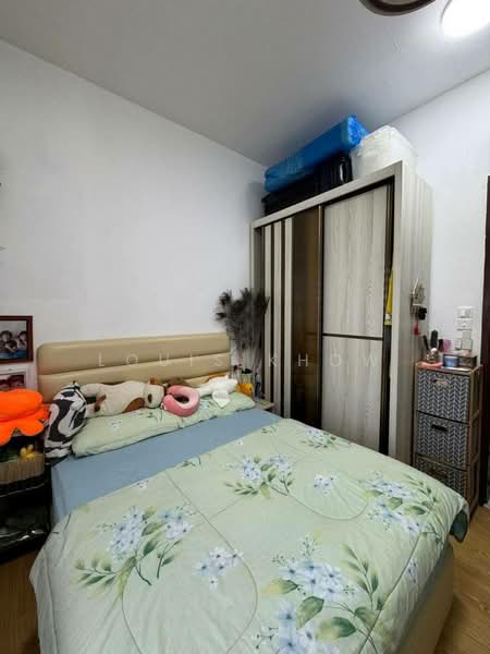 Condominium for Sale at Amberside @ Country Garden Danga Bay - Louis Khow - Bedroom - PropertyGuru.com.my